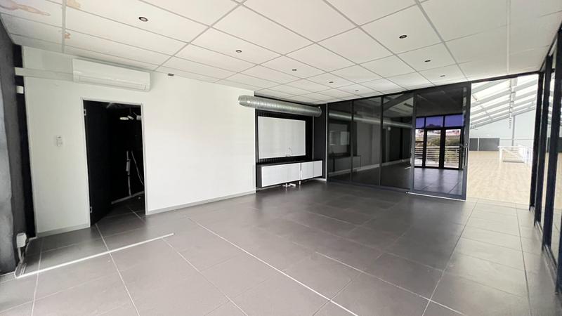 To Let commercial Property for Rent in Paarden Eiland Western Cape